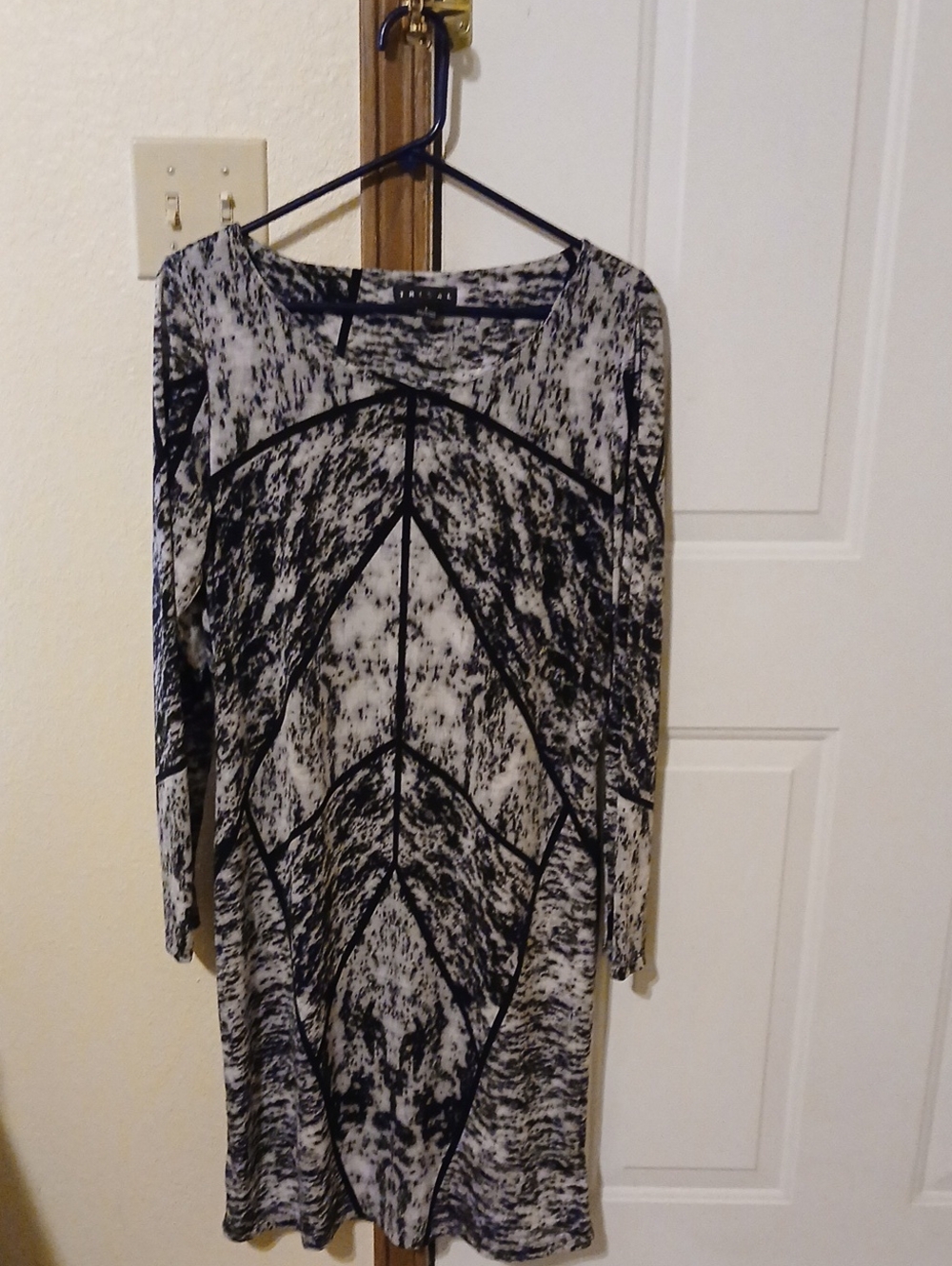 Tribal Black and White Long Sleeve Geometric Dress